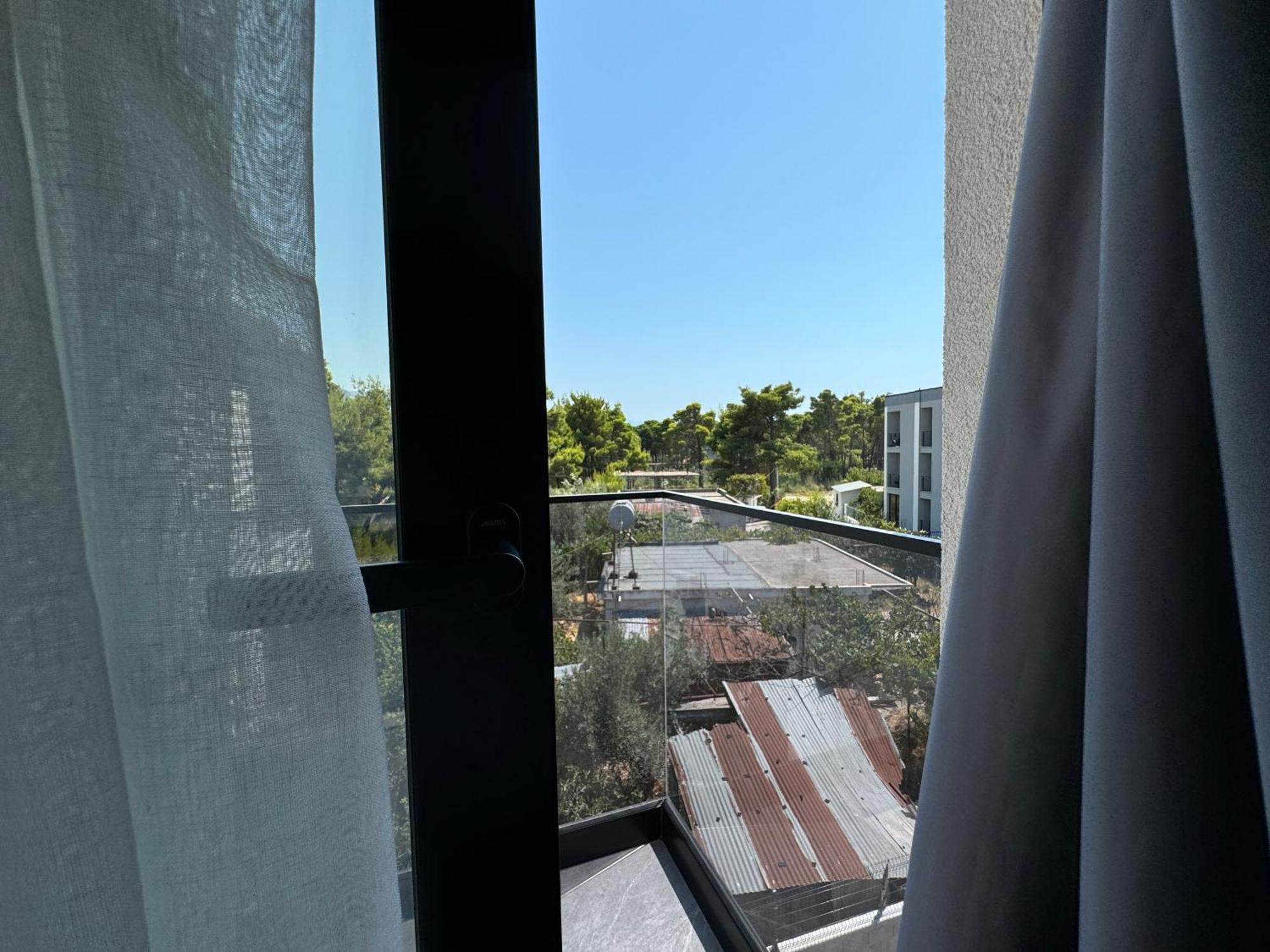 Twins Hotel Vlore Bagian luar foto