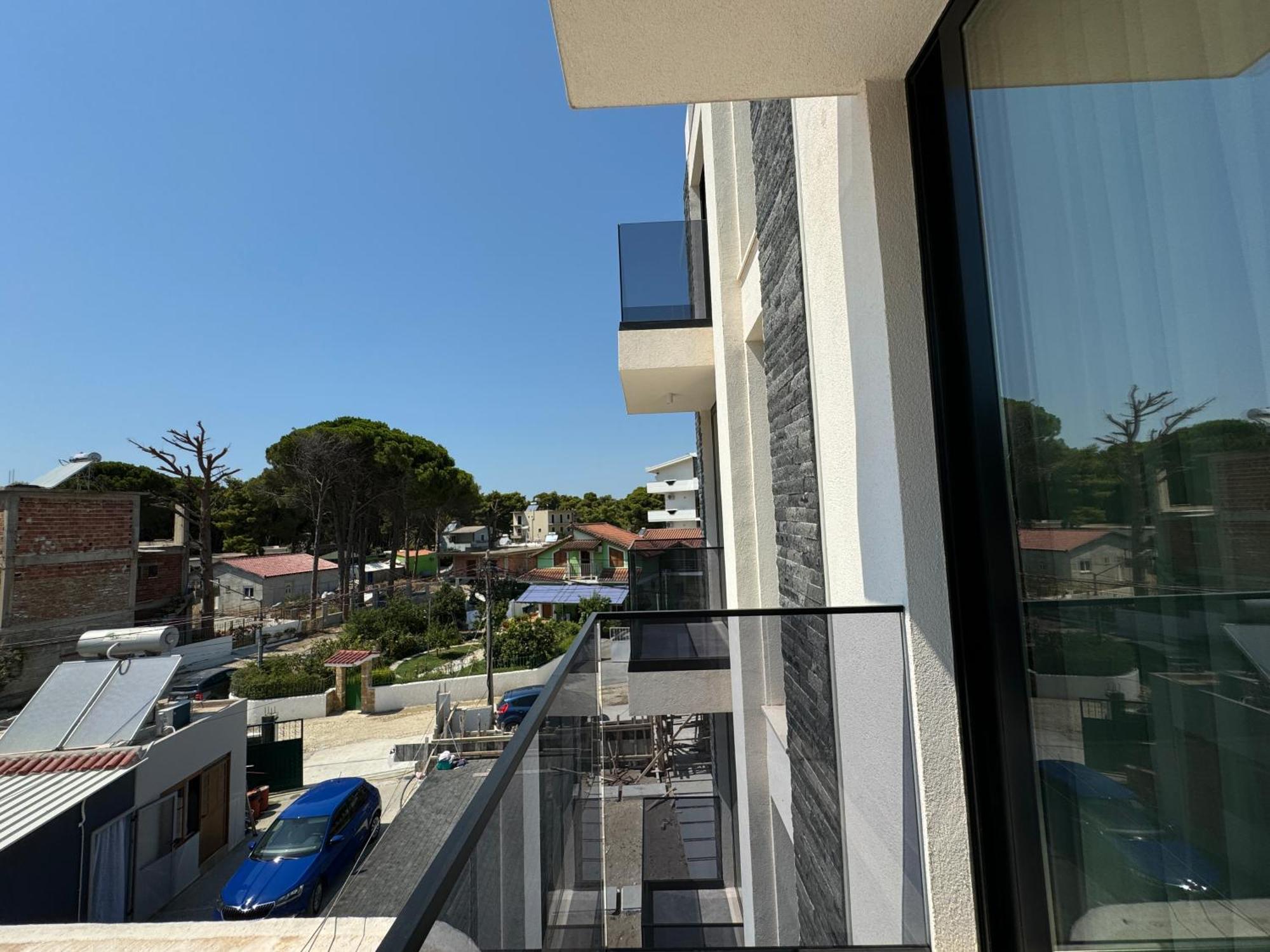 Twins Hotel Vlore Bagian luar foto