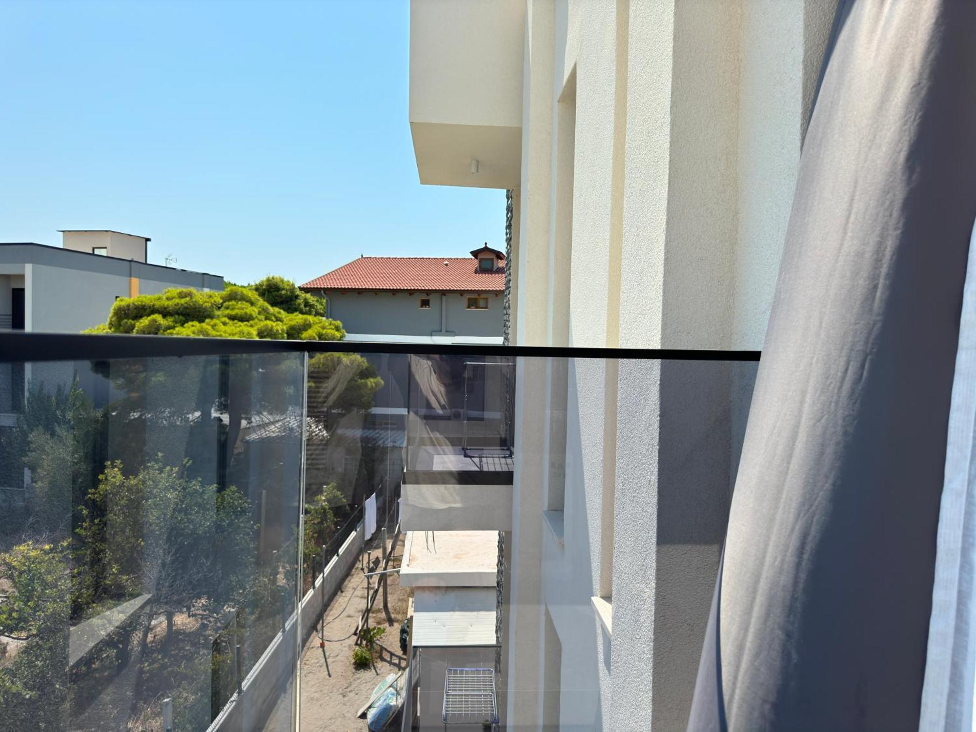 Twins Hotel Vlore Bagian luar foto